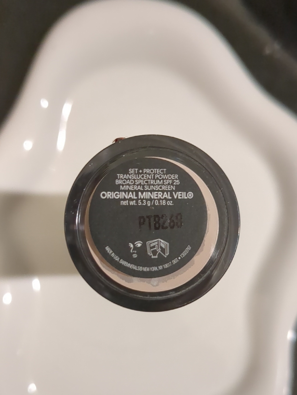Set + Protect Translucent Powder - Picture 4 of 4